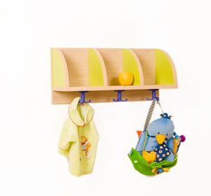 Mueble perchero con separadores 3